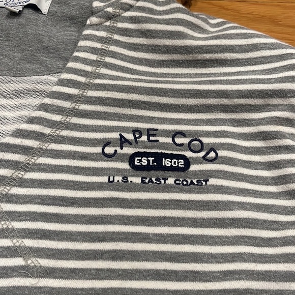 Cuffy’s striped hooded sweatshirt size large. - Picture 2 of 9